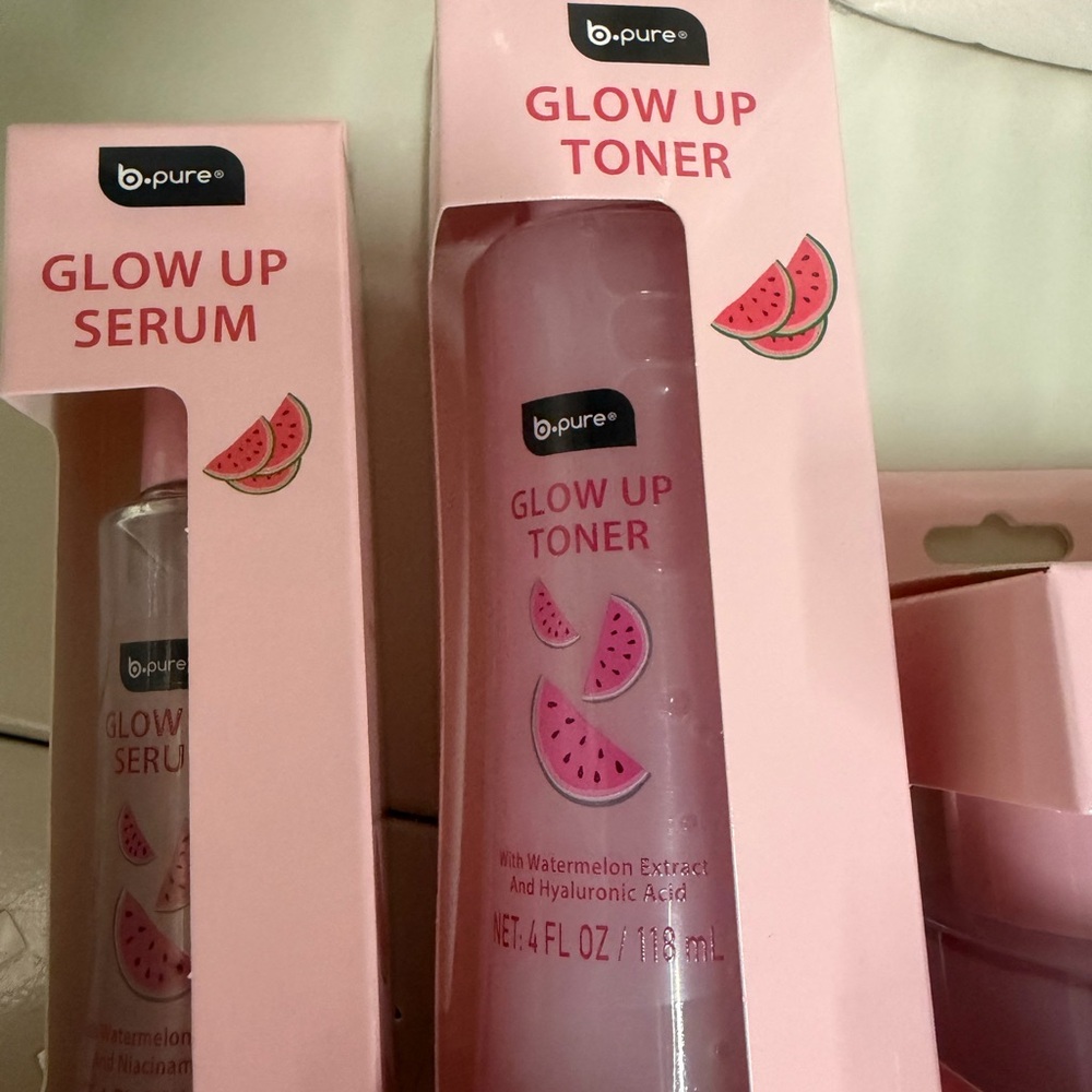 3pcs beauty set glow up serum toner & moisturer